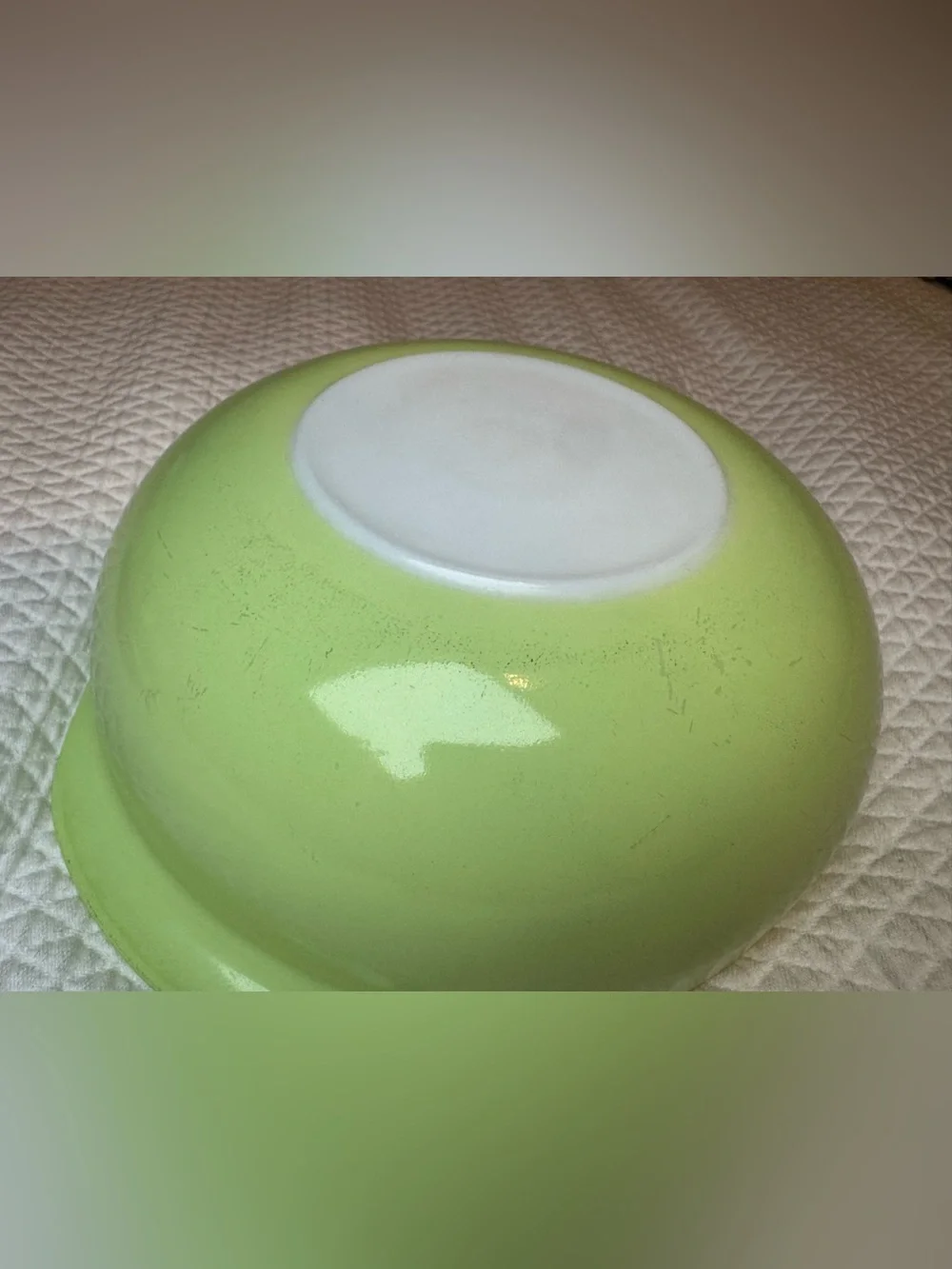 Vintage Pyrex 024 2 Qt Lime Green Round Casserole Baking Dish USA